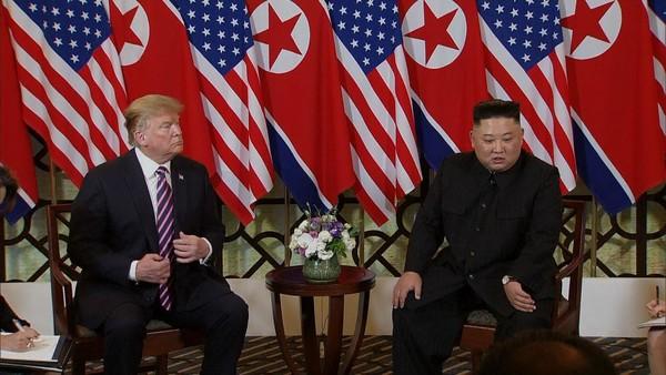 مذاکرات سران آمریکا و کره شمالی به درِ بسته خورد