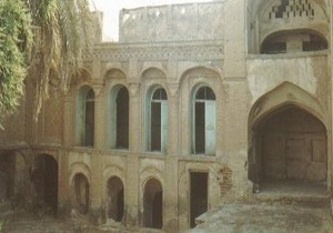 فروریختن خانه تاریخی شیخ جعفر شوشتری در شوشتر