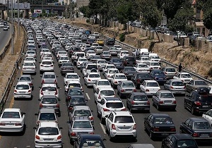 ترافیک در آزادراه قزوین-کرج سنگین است/ بارش پراکنده باران در استان‌های اردبیل و کرمانشاه