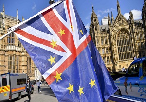 موضع دوگانه انگلیس درباره عضویت در اتحادیه اروپا