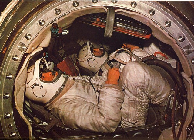 گفت‌وگو خواندنی با اولین فضانوردی که در فضا راهپیمایی کرد