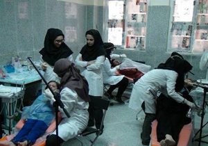 ارائه خدمات گروه‌های جهادی پزشکی در مناطق محروم شیراز