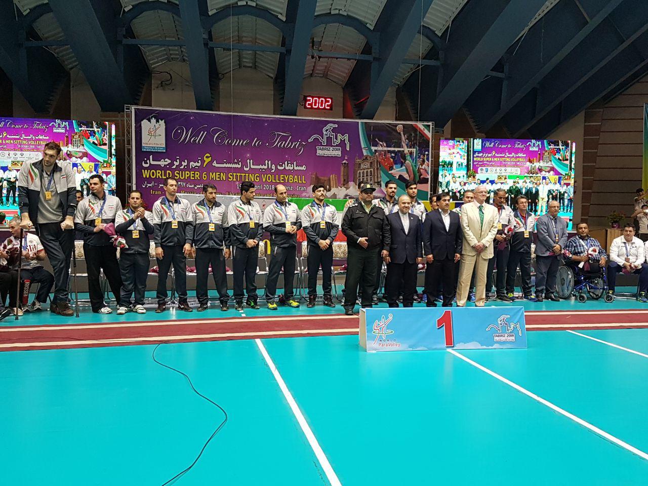 اهدا مدال به مردان والیبال نشسته ایران با حضور وزیر ورزش و جوانان+ عکس