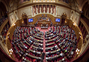 سنای فرانسه به اصلاحات جنجالی مکرون در بخش حمل و نقل رای مثبت داد