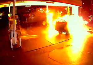 راننده نوجوان پمپ بنزین را به آتش کشید + فیلم