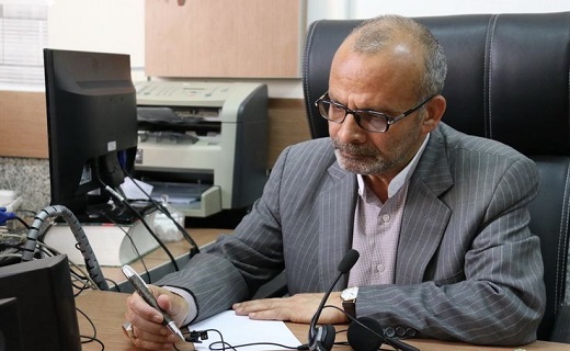 استاندار یزد تلفنی به درخواست های مردم پاسخ داد