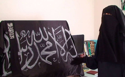 چرا داعش نسبت به القاعده زنان بیشتری جذب کرد؟/اسطوره تروریست‌های زن داعش را بشناسید+ تصاویر