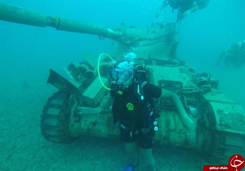 انتقال تانک‌های قدیمی لبنان به زیر آب +تصاویر