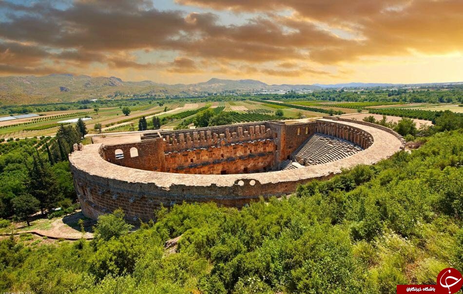 آمفی تئاتر تاریخی آسپندوس در آنتالیا