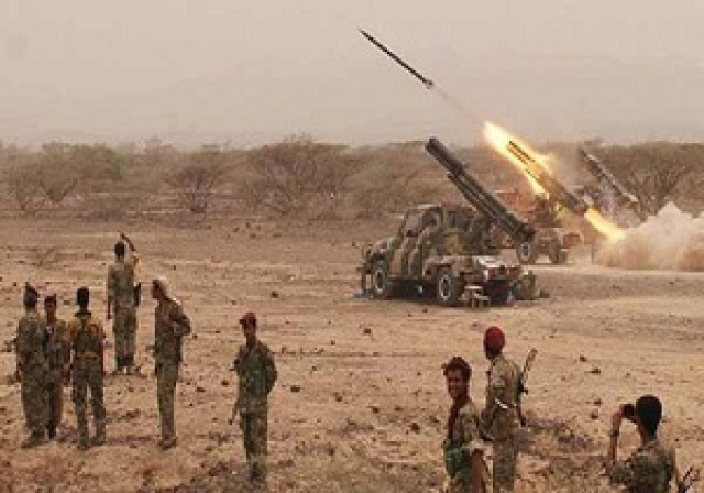۱۲ کشته و زخمی در حمله موشکی مبارزان یمنی به شهرک صنعتی جیزان