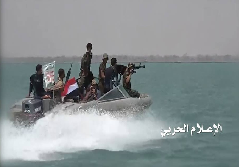 حمله نیروی دریایی یمن به نیرو‌های دشمن در بندر المخاء