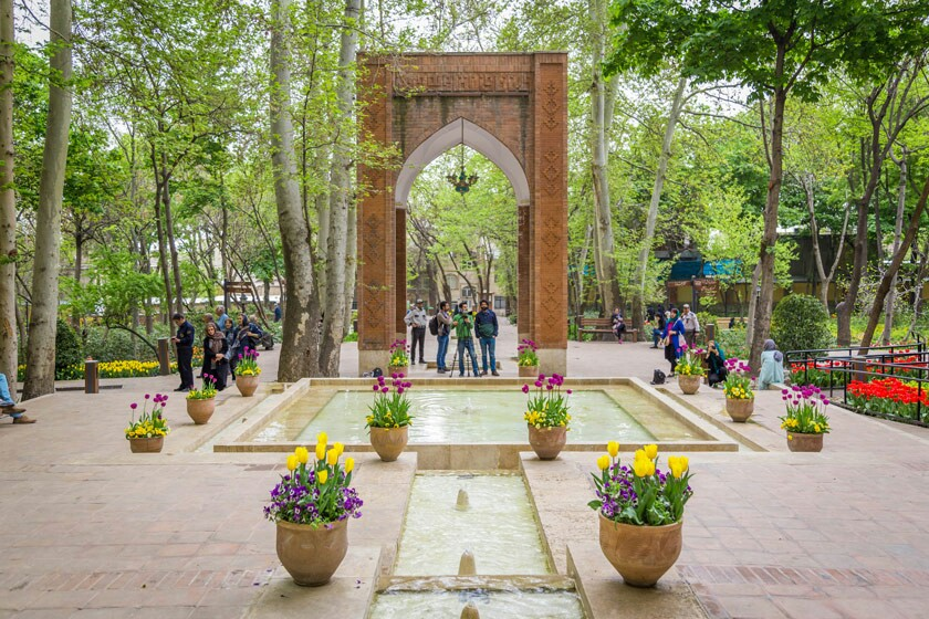 از طولانی‌ترین خیابان خاورمیانه به باغ ایرانی بروید