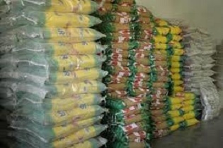 کشف ۱۵۰۰ تن برنج احتکارشده در خمینی شهر