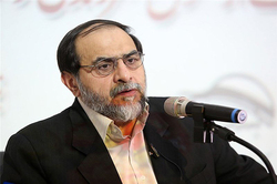 قایقی کوچک از جنس چوب که تا 90 کیلوگرم وزن را به راحتی تحمل می‌کند + فیلم