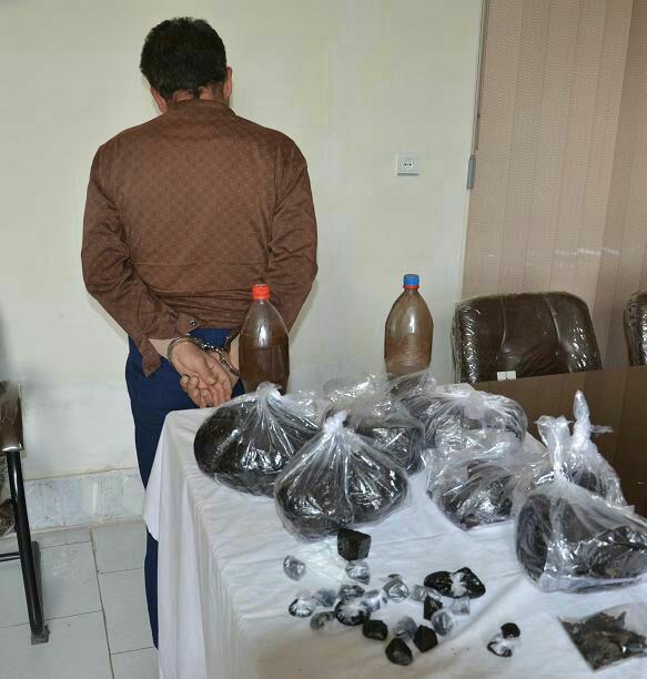 دستگیری یک توزیع کننده موادمخدر در نیشابور
