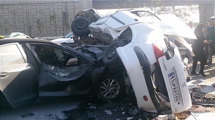 3 کشته و مصدوم بر اثر تصادف 7 خودرو در اتوبان تهران-کرج + عکس