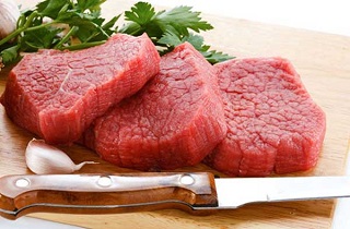کمبودی در توزیع گوشت قرمز نداریم/افزایش تقاضا برای خرید گوشت منجمد در بازار