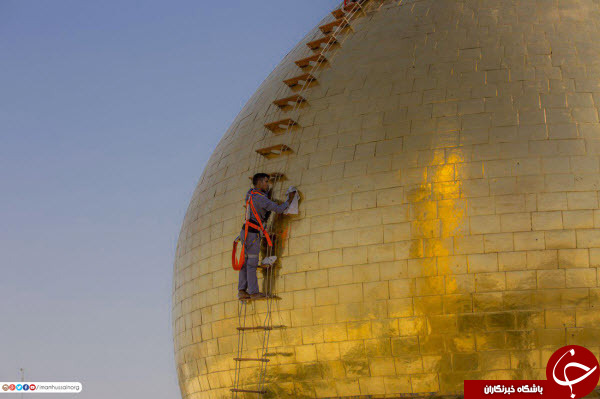 تصاویری زیبا از پاکسازی گنبد حرم امام حسین‌(ع) در آستانه محرم+عکس