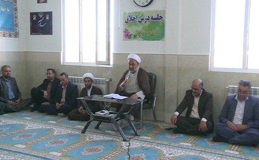 توجه به توان داخلی راه حل اساسی در جنگ اقتصادی