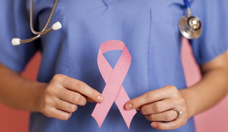 27 درصد از بیماران مبتلا به سرطان پستان زیر ۴۰ سال دارند/ خانم های توده های مشکوک را جدی بگیرند/ قابل اعتمادترین روش تصویربرداری برای تشخیص سرطان پستان/توجه به این علائم خانمها را ازمرگ نجات می دهد