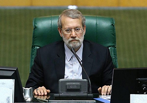 لاریجانی: سؤال از رئیس‌جمهور نشان‌دهنده عمق تفکر دموکراتیک در ایران است + فیلم