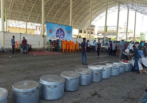 توزیع غذا در دزفول به مناسبت عید غدیر
