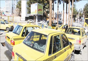 توزیع لاستیک بین رانندگان تاکسی در بیرجند