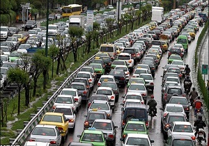 وضعیت ترافیکی بزرگراه‌های شهر تهران در روز بارانی