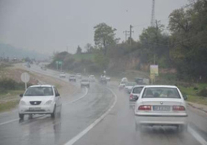 جاده‌های مازندران لغزنده و بارانی