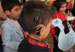 کاشت حلزون گوش برای هر مددجوی ناشنوا ۱۰ میلیون تومان هزینه دارد