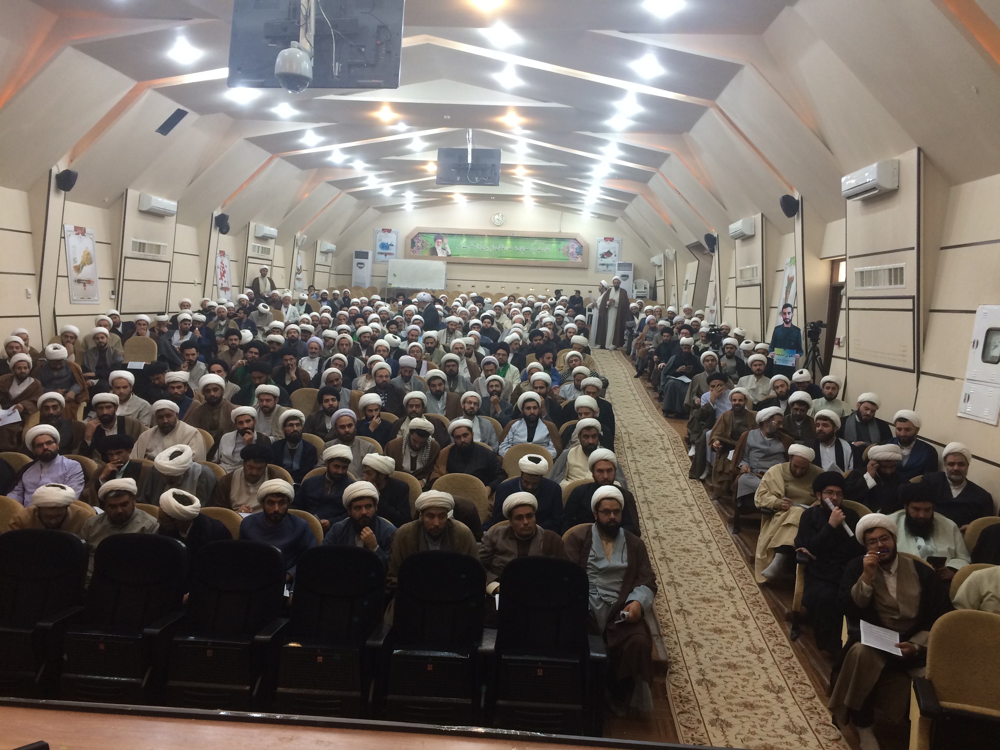 اختتامیه همایش روحانیون طرح هدایت و کوثر ائمه جماعات مساجد خراسان بزرگ در مشهد