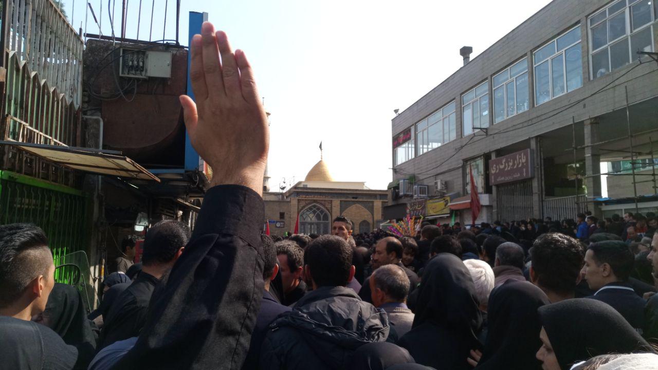 راهپیمایی جاماندگان اربعین در تهران/ ندای لبیک یا حسین طنین انداز شد+ تصاویر و فیلم