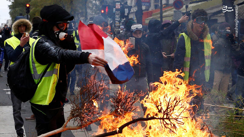 چرا و چگونه اعتراضات فرانسه به خشونت کشیده شد؟