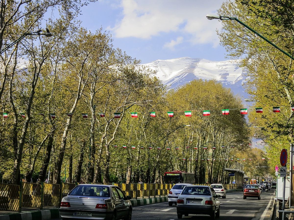 اسراری جالب درباره خیابان ولیعصر تهران! +تصاویر
