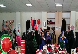 نمایشگاه صنایع دستی «یلدا» در قروه دایر شد
