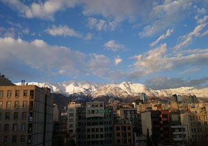 چشم‌اندازی از کوه‌های برفی در پایتخت + فیلم