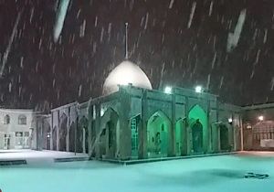 بارش برف در امامزاده احمد (ع) سنقر + فیلم