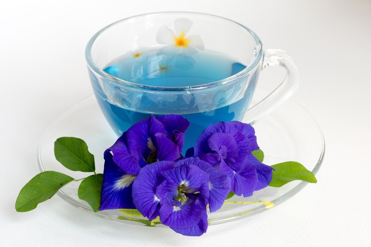 آلرژی بهاره را با نوشیدن ماءالشعیر خانگی درمان کنید/ درمان خارش گلو و آبریزش بینی با یک دمنوش گیاهی