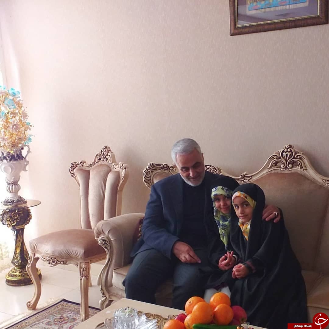 دیدار نوروزی سردار سلیمانی با خانواده شهید مدافع حرم مهدی نعمائی