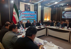 حل مشکلات کارگری در اولویت باشد