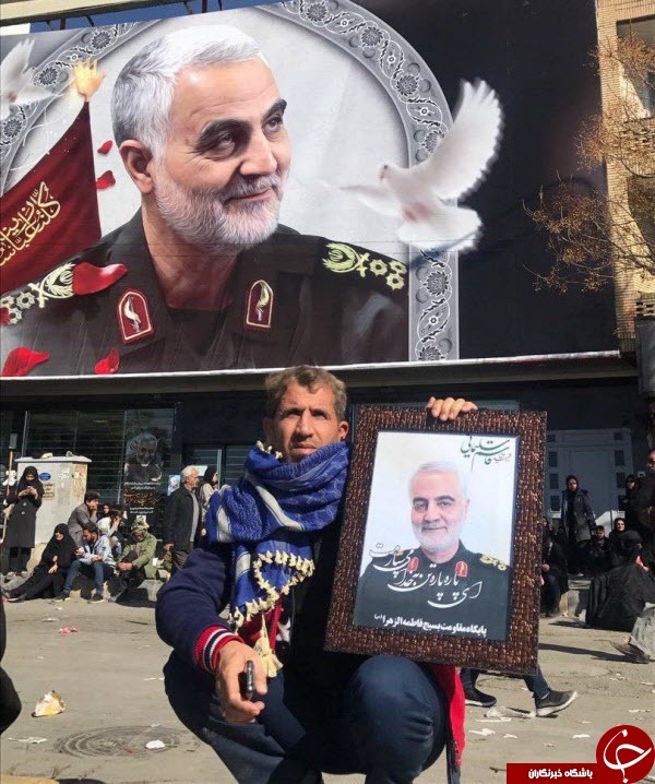 تصاویری از مردم کفن‌پوش کرمانی حاضر در مراسم