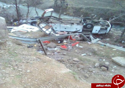 سقوط اتوبوس به ته دره با ۱۹ کشته در محور سوادکوه