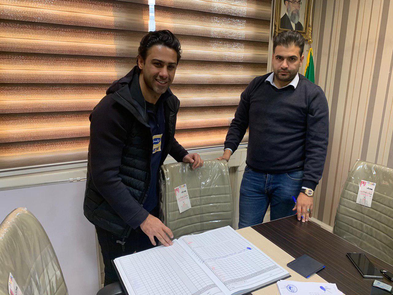 قرارداد فرهاد مجیدی در هیئت فوتبال تهران ثبت شد