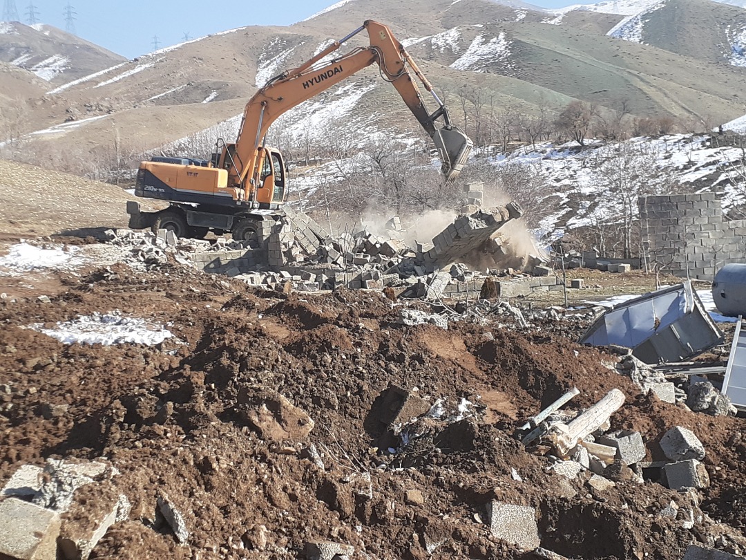 ۴۴۵۰ متر مربع از اراضی دولتی طالقان رفع تصرف شد