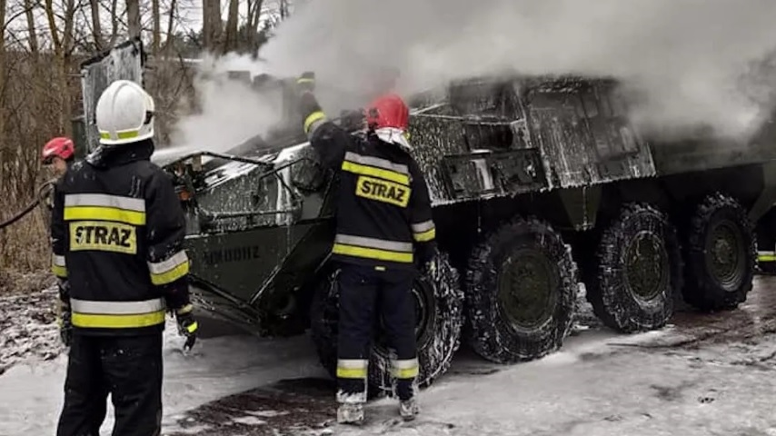 آتش گرفتن خودروی زرهی آمریکا در لهستان