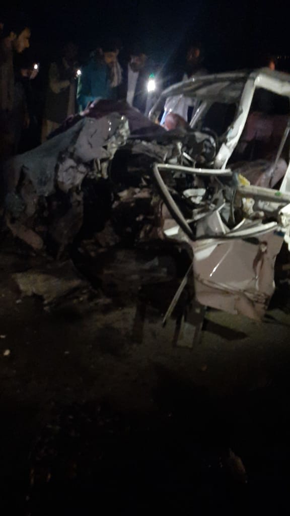 تصادف مرگبار در محور ایرانشهر /۴سرنشین هر دو خودرو جان باختند+عکس