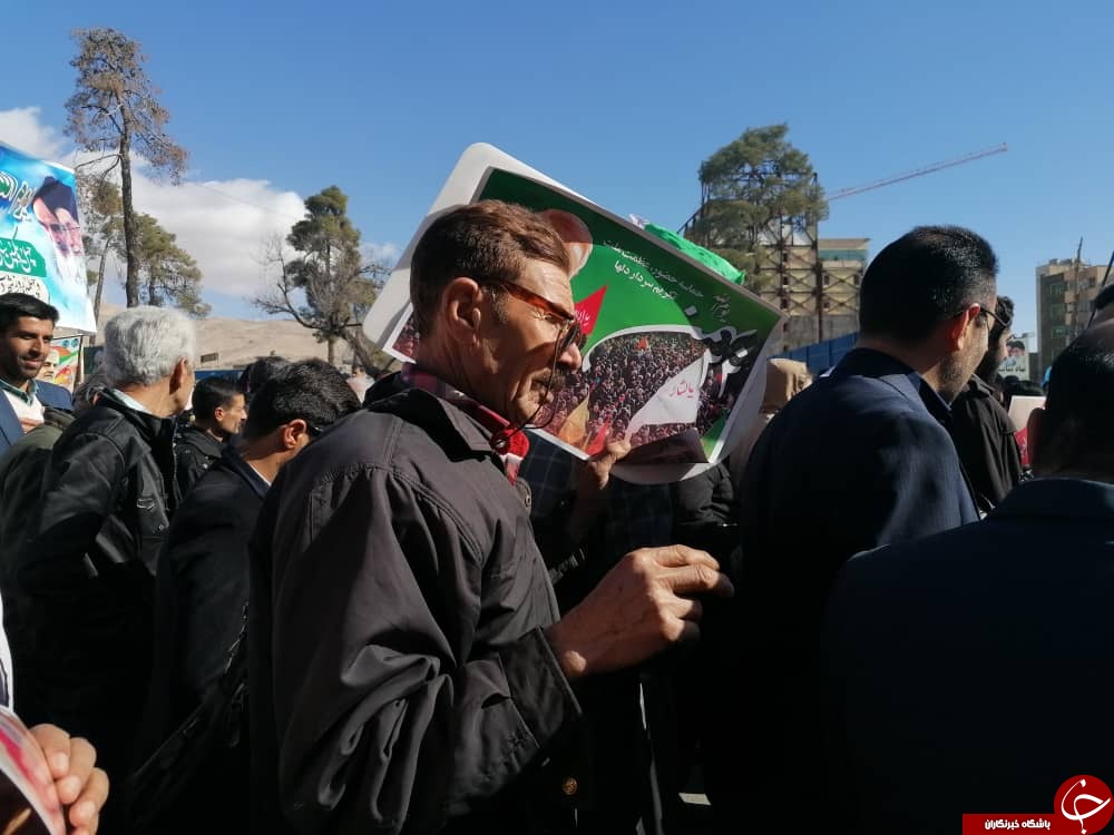 فارس به پاس پیروزی انقلاب در ۲۲ بهمن و به یاد سردار دل‌ها به پا خواست + تصاویر