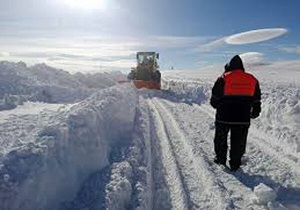عملیات زمستانی در ۵۶۰ کیلومتر راه‌های استان سمنان انجام شد