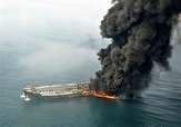باشگاه خبرنگاران - لحظه آتش گرفتن یک نفتکش در نزدیکی سواحل امارات + فیلم