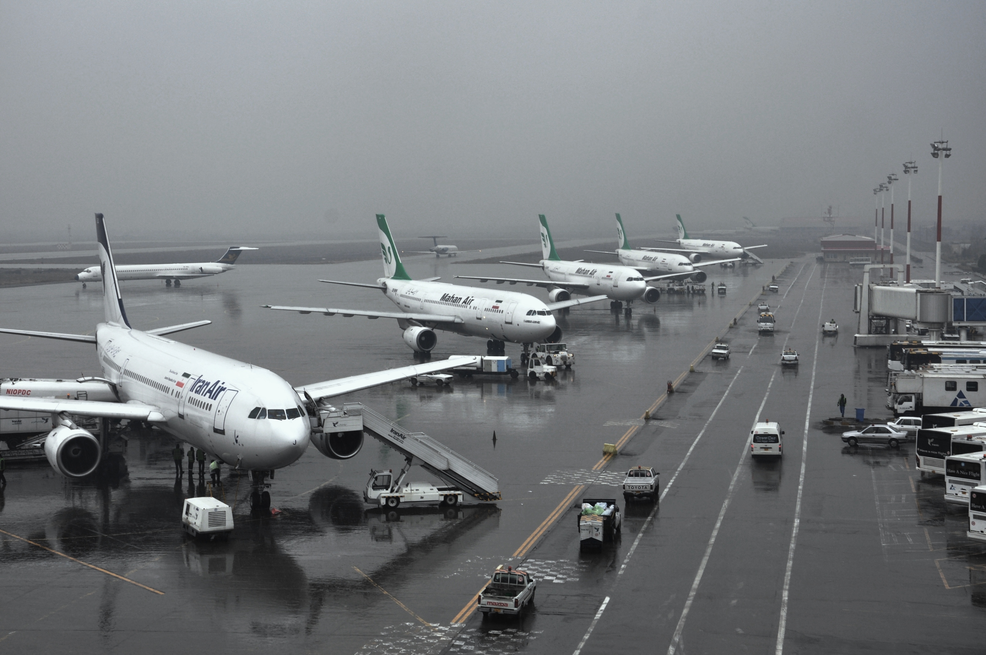 تاخیر در پرواز‌های فرودگاه ایلام به علت بارش باران